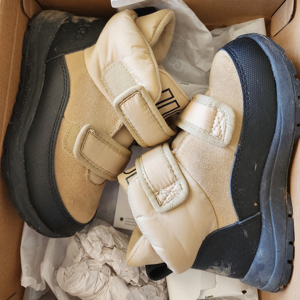 Ugg snow boots